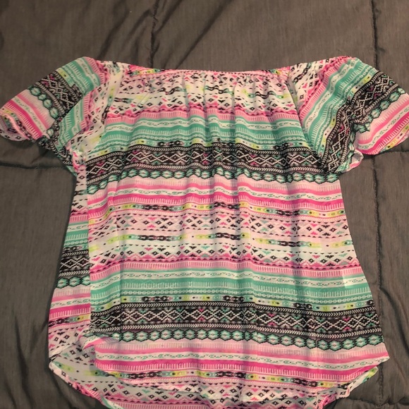 Multicolored Aztec pattern flowy shirt - Picture 3 of 3